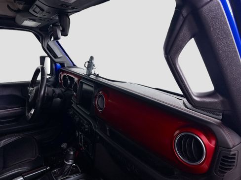 Used 2018 Jeep Wrangler Unlimited Rubicon image 30