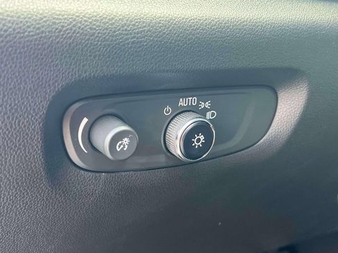 Used 2023 Chevrolet Traverse RS AWD/4WD image 22