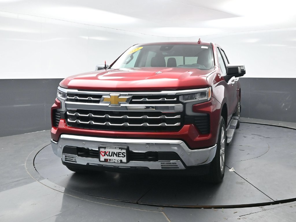 Used 2025 Chevrolet Silverado 1500 LTZ AWD/4WD image 7
