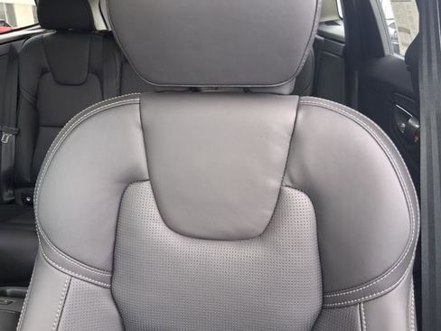 New 2026 Volvo XC60 T8 Ultra w/ Protection Package Premier AWD/4WD image 18