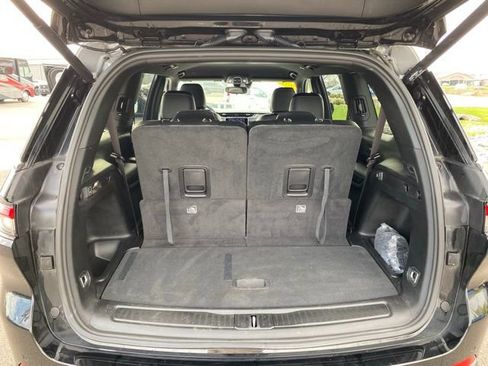 Used 2023 Jeep Grand Cherokee L Laredo AWD/4WD image 16