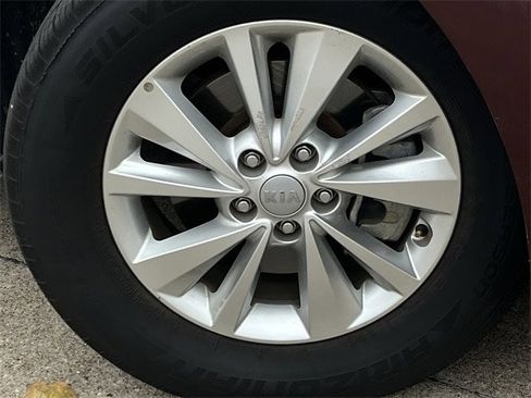 Used 2016 Kia Sedona LX w/ LX Convenience Package image 10