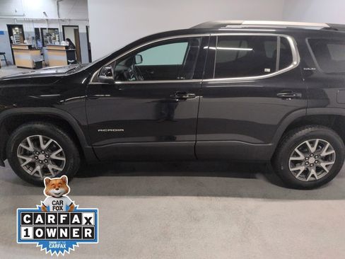 Used 2023 GMC Acadia SLE w/ Driver Convenience Package image 2