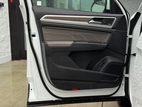 Used 2021 Volkswagen Atlas SEL Premium w/ MDO Package (Bench Seat) AWD/4WD image 10