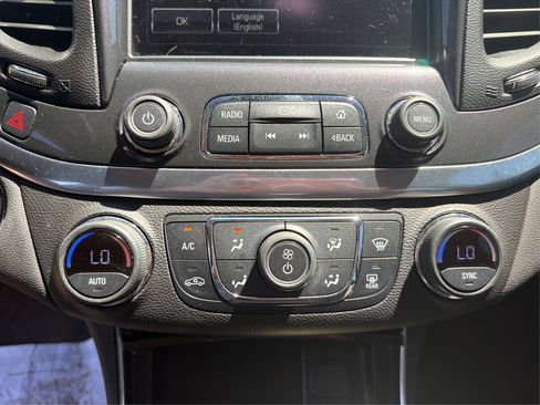 Used 2019 Chevrolet Impala LT w/ LT Leather Package FWD image 24