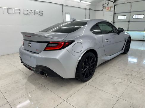 Used 2023 Toyota GR86 Premium w/ ALL Weather Mat Package (TMS) RWD image 5
