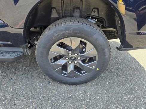 New 2025 Ford F150 Lightning Lariat image 9