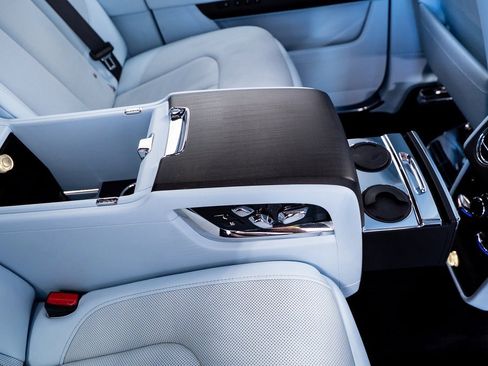 Used 2022 Rolls-Royce Cullinan image 46