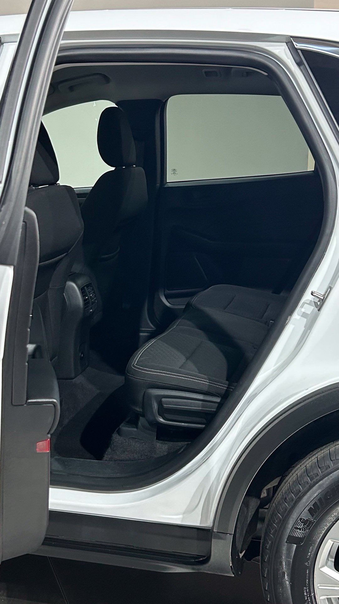Used 2024 Ford Escape Active AWD/4WD image 39