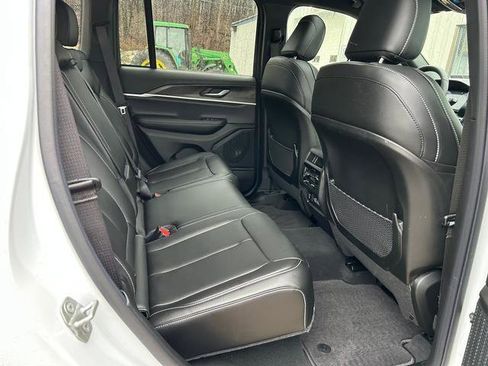 New 2025 Jeep Grand Cherokee Limited AWD/4WD image 21
