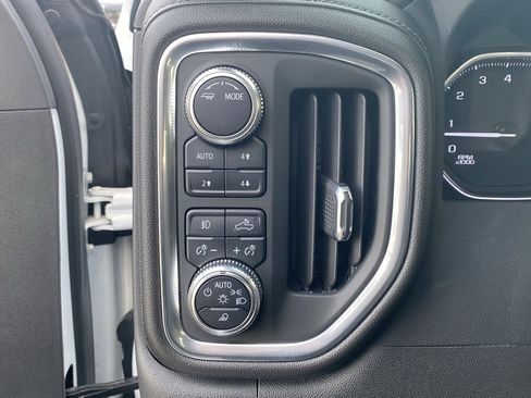 Used 2022 GMC Sierra 1500 SLT w/ SLT Premium Plus Package image 10