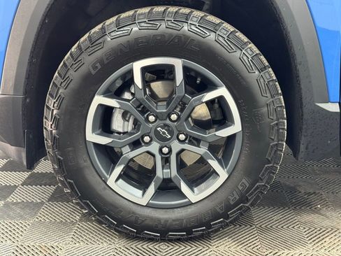 Used 2025 Chevrolet Equinox ACTIV w/ Safety and Technology Package image 15