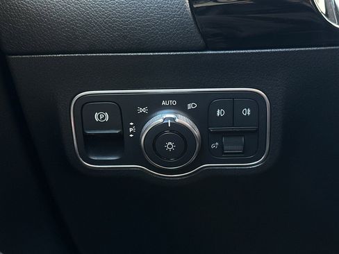 Certified 2022 Mercedes-Benz GLA 250 image 32