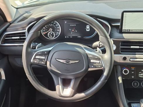 Used 2025 Genesis G70 2.5T RWD image 23