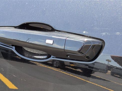 New 2026 Chevrolet Equinox LT w/ Convenience Package II FWD image 12