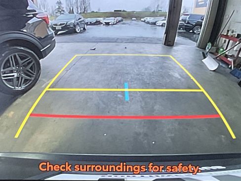 Used 2024 Toyota RAV4 XLE AWD/4WD image 11