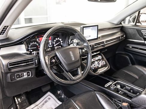 Used 2020 Lincoln Corsair AWD w/ Premium Package image 19