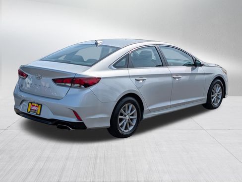 Used 2018 Hyundai Sonata SE FWD image 7