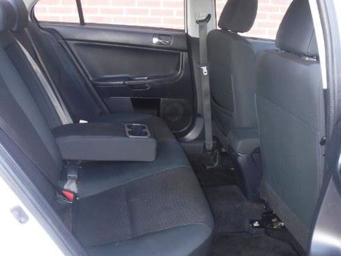 Used 2016 Mitsubishi Lancer ES image 12