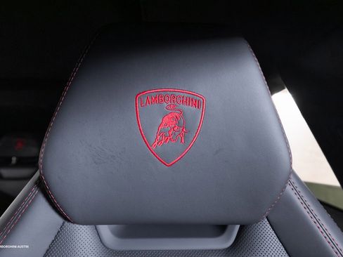 Used 2024 Lamborghini Urus S image 36