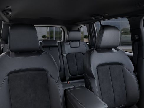 New 2025 Jeep Grand Cherokee Altitude AWD/4WD image 26