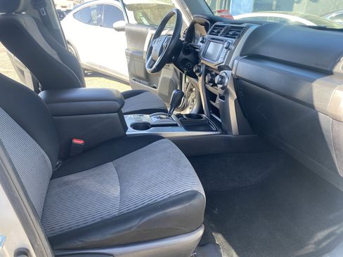 Used 2015 Toyota 4Runner SR5 image 19
