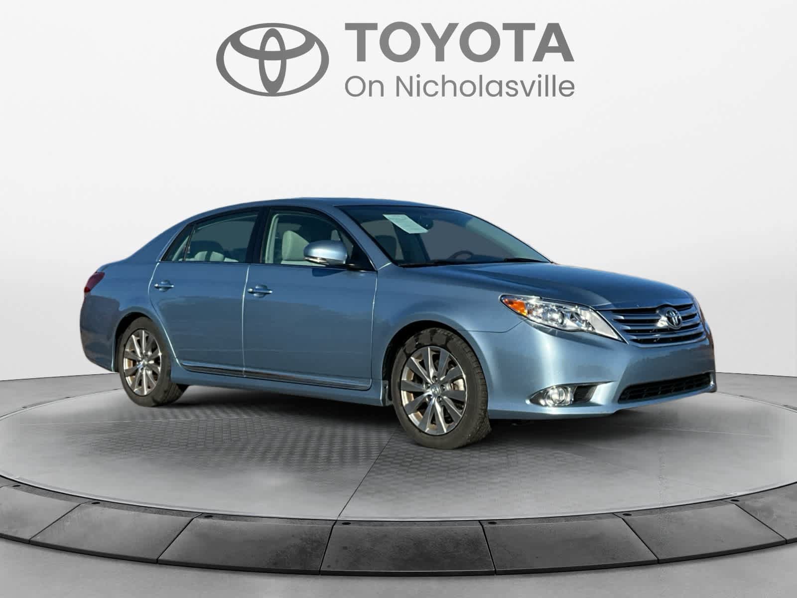 Used 2011 Toyota Avalon Limited FWD image 7