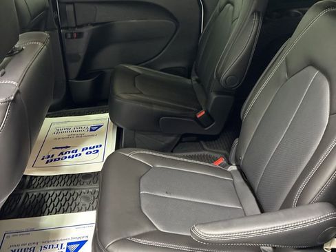 New 2026 Chrysler Voyager LX image 21