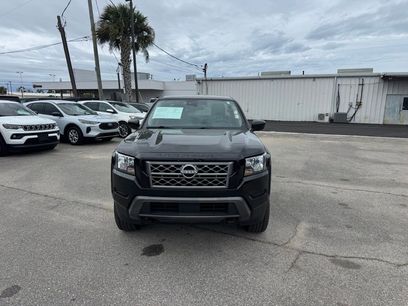 Used 2023 Nissan Frontier SV