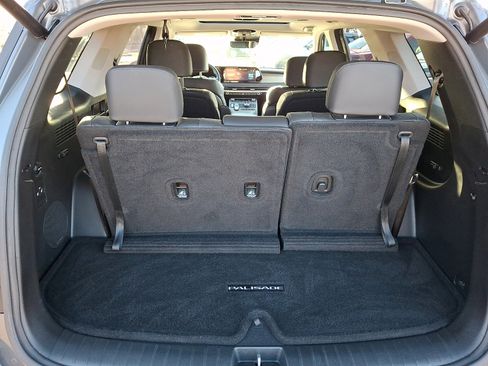 Used 2023 Hyundai Palisade SEL w/ Premium Package image 30