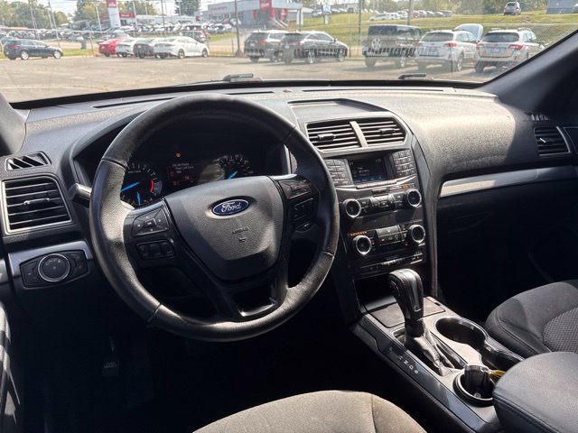Used 2018 Ford Explorer XLT FWD image 14