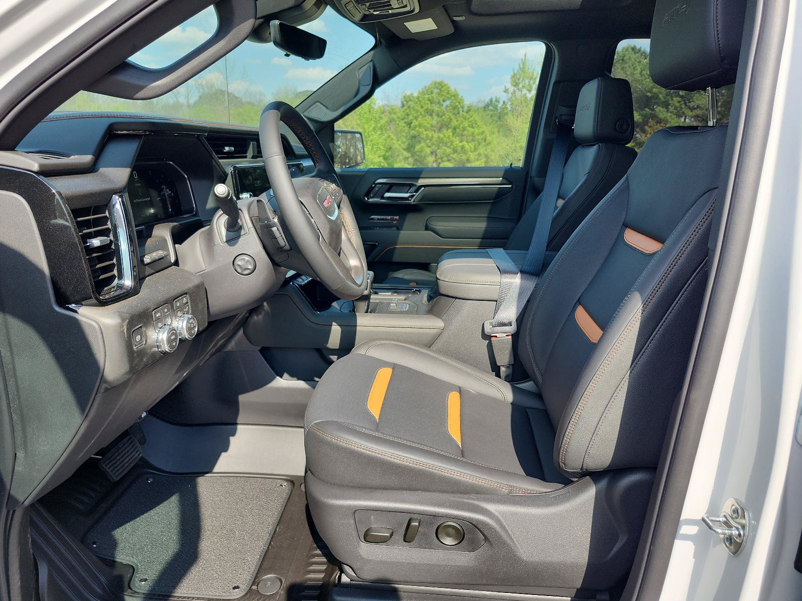 New 2026 GMC Sierra 1500 AT4 w/ AT4 Premium Package AWD/4WD image 19