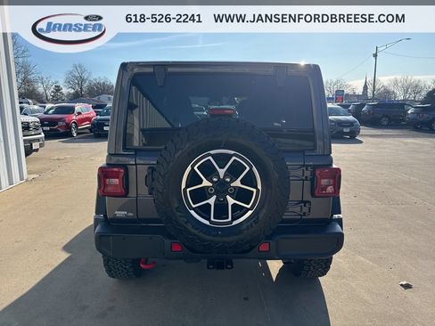 Used 2025 Jeep Wrangler Unlimited Rubicon AWD/4WD image 6
