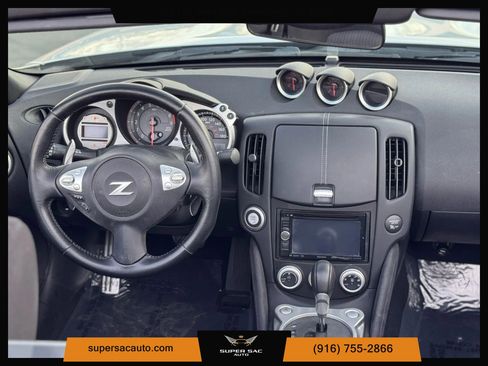 Used 2012 Nissan 370Z Roadster RWD image 28