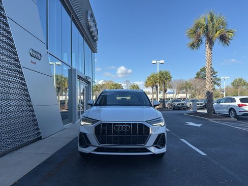 Used 2025 Audi Q3 2.0T Premium image 2