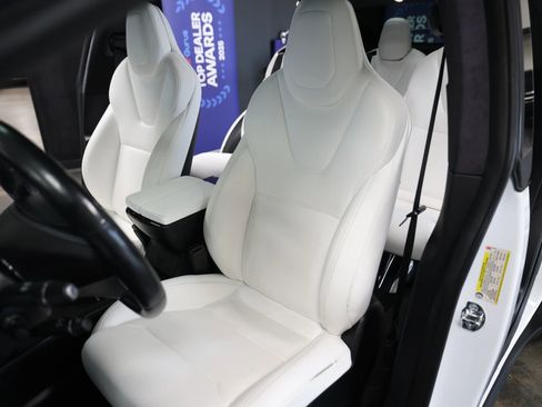 Used 2019 Tesla Model X Long Range AWD/4WD image 29