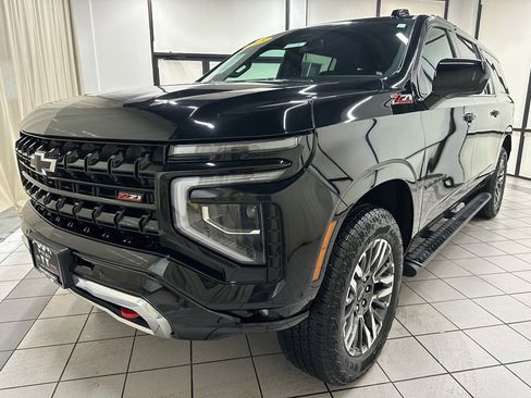 Certified 2025 Chevrolet Suburban Z71 image 12