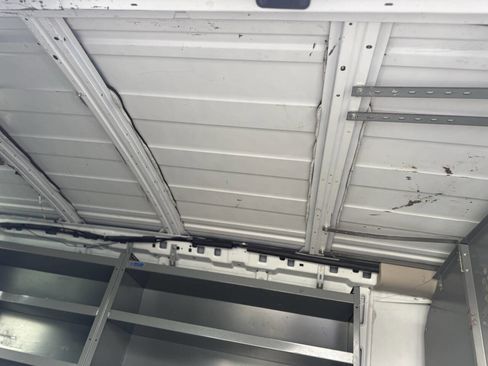 Used 2006 Chevrolet Express 2500 image 21