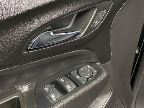 Used 2020 Chevrolet Equinox LT image 25
