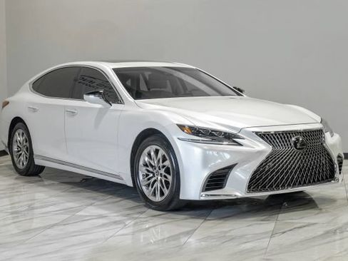 Used 2018 Lexus LS 500 w/ Accessory Package (Z1) RWD image 10