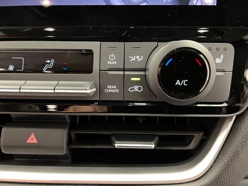 Used 2025 Toyota Grand Highlander FWD image 66