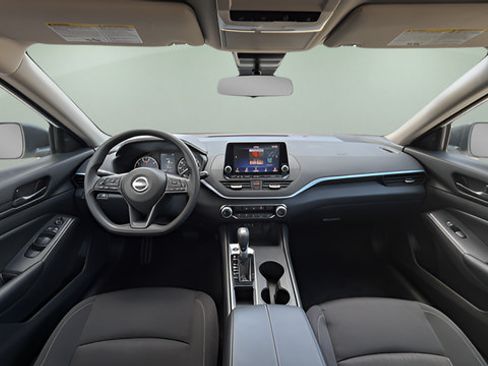 Used 2025 Nissan Altima 2.5 S FWD image 7