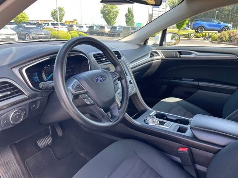 Used 2020 Ford Fusion SE AWD/4WD image 9