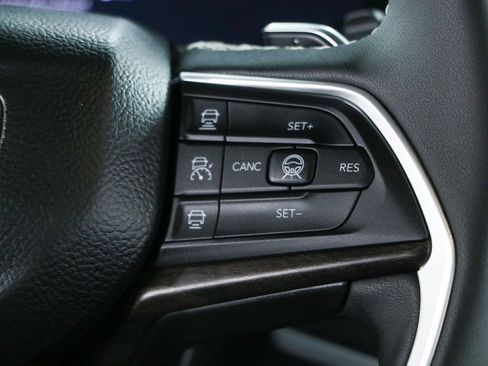 Used 2026 Jeep Grand Cherokee L Limited AWD/4WD image 14