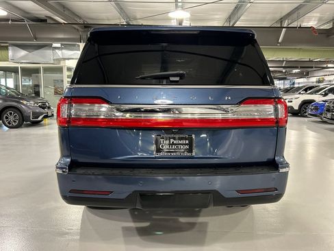 Used 2020 Lincoln Navigator L Reserve w/ Luxury Package AWD/4WD image 3