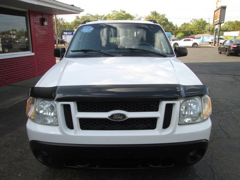 Used 2003 Ford Explorer Sport Trac XLT image 8