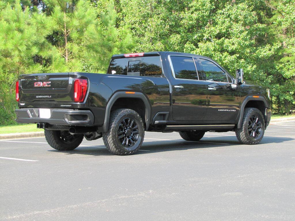 Used 2023 GMC Sierra 3500 Denali w/ Denali Black Diamond Edition AWD/4WD image 6