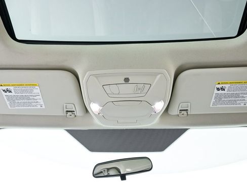 Used 2018 Ford Focus Titanium image 19