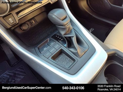 Used 2019 Toyota RAV4 LE image 25