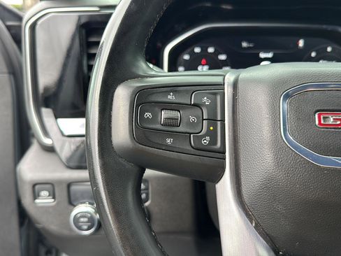 Used 2025 GMC Sierra 1500 SLT image 19